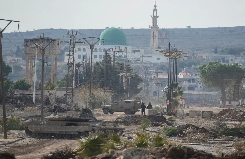 مسؤول إسرائيلي يعلن أن الصراع مع سوريا أصبح أمرًا لا مفر منه